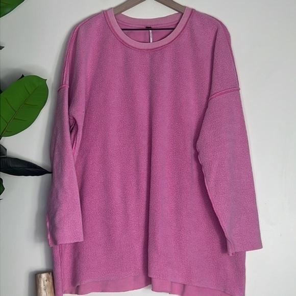 Free People Pink Oversized Pullover Size Medium - Picture 3 of 7